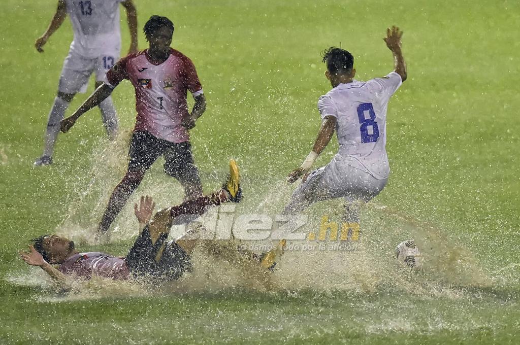 Periodistas y legionarios hondureños ‘estallan’ tras ver las pésimas condiciones del estadio Morazán: ‘‘Damos pena’’