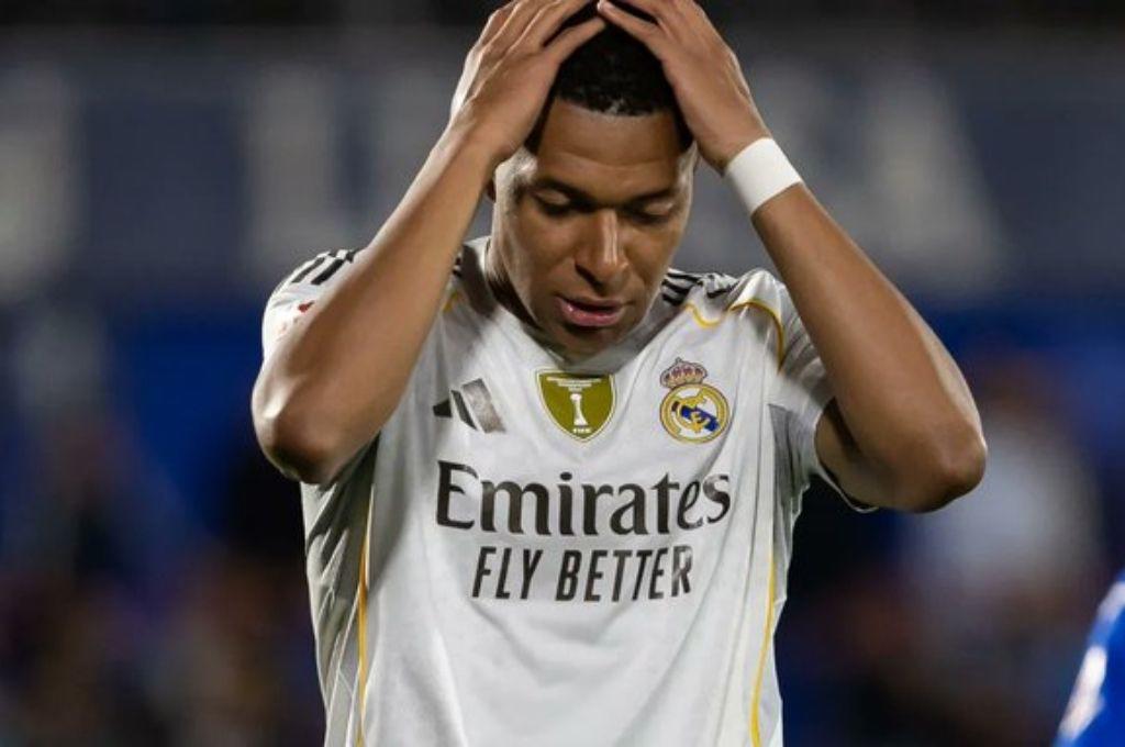 Real Madrid se hartó de Mbappé: está lesionado y se fue de vacaciones con Ester Expósito; Esto es vergonzoso