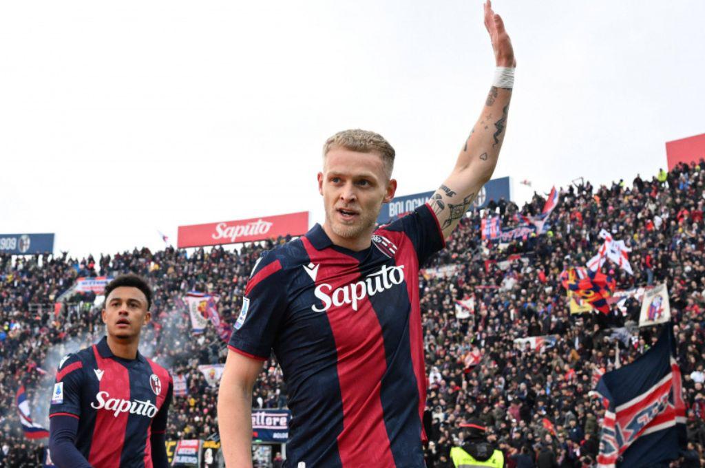 ¿Qué es lo que tiene? la llamativa marca que mostró un futbolista en su cuello y explica todo: Es una mordida zombie”