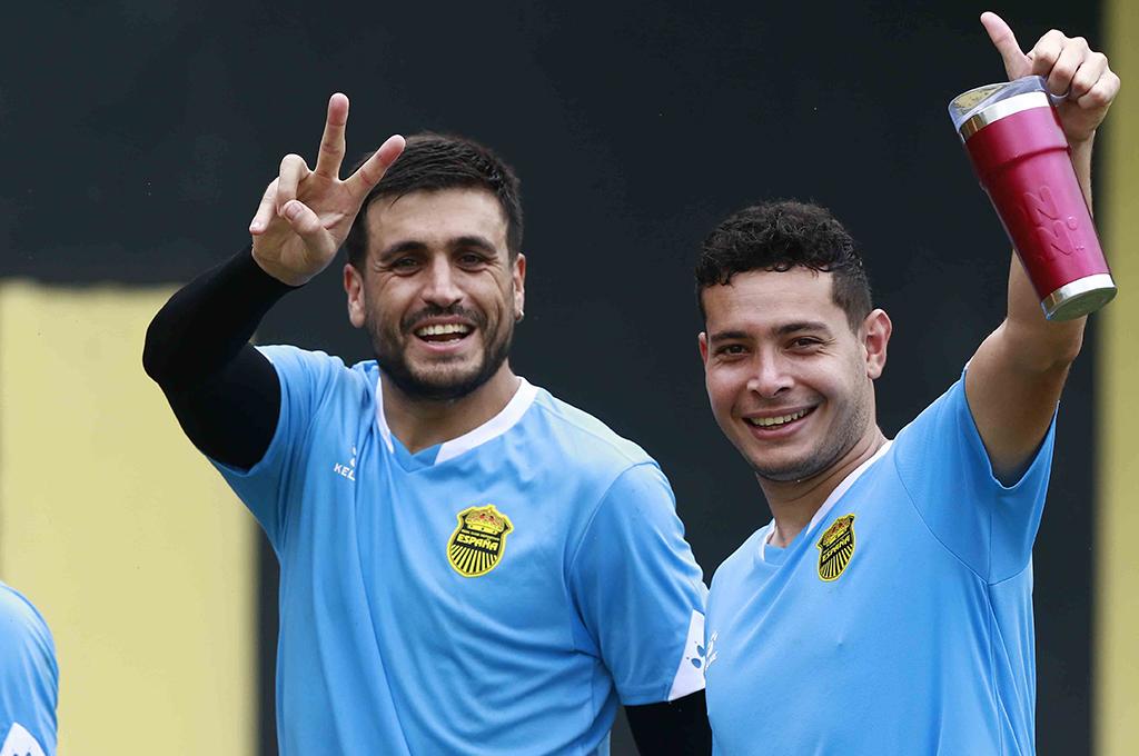 Ramiro Rocca entrena con normalidad este miércoles y apunta para ser titular en la gran final frente al Olimpia