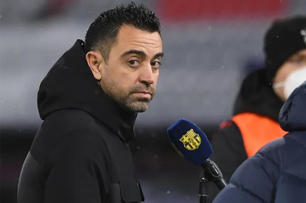 ¡Acaba de llegar! La inesperada oferta de 22 millones que recibió el Barcelona por uno de los jugadores que Xavi llevó al club