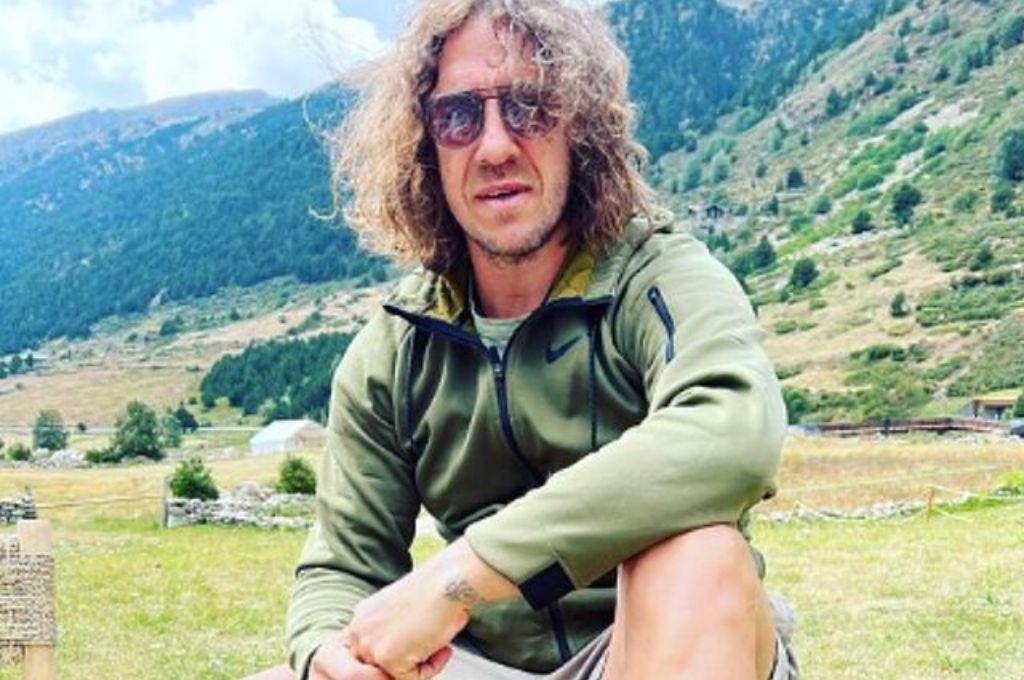 ¡Intacto y como una roca! El impresionante físico de Carles Puyol a sus 45 años: su hermosa esposa y ¿Qué deporte práctica?