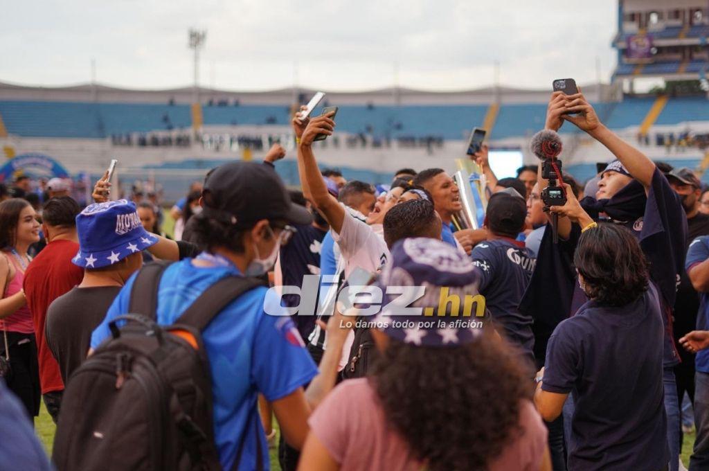 El gran gesto de Pereira con Omar Elvir, las lágrimas de Castellanos por la copa 18 de Motagua ¿y Rougier se despide?