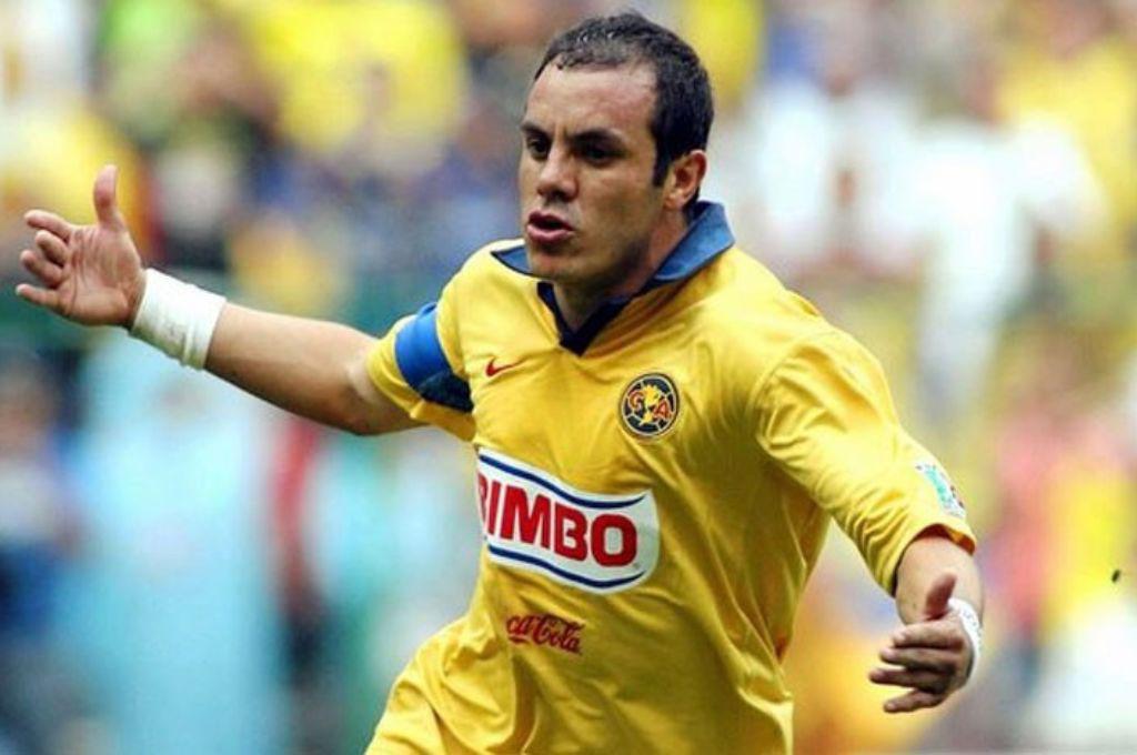 Mesut Özil, ex Real Madrid, se suma a Pelé y a Rambo: los futbolistas que se pasaron a la política ¡Uno sigue jugando en Inglaterra!