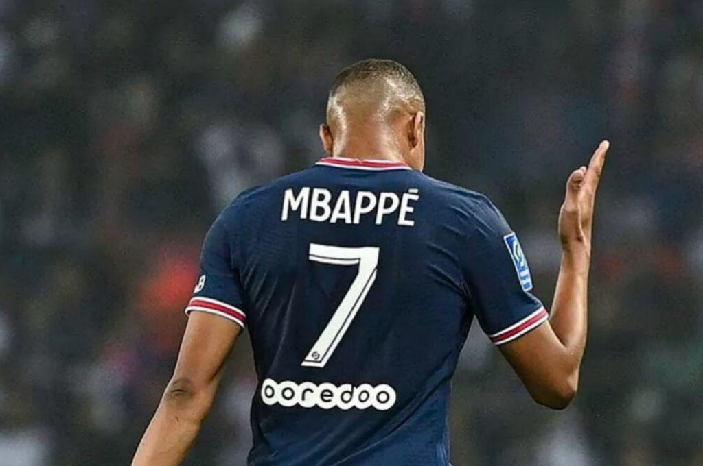 Giro inesperado y golpe definitivo: El fichaje que le quitaría a Mbappé el dorsal “7” por orden del PSG