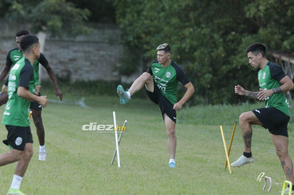 Así fue el primer día de Francisco Martínez en Marathón: El jugador que lo recibió, su dorsal y el saludo a toda la plantilla