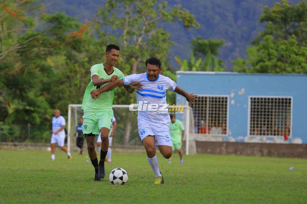 Noel Valladares se roba el show de delantero, el gesto de Amado y Wilmer: Así fue el partido de las Leyendas de Honduras en Omoa