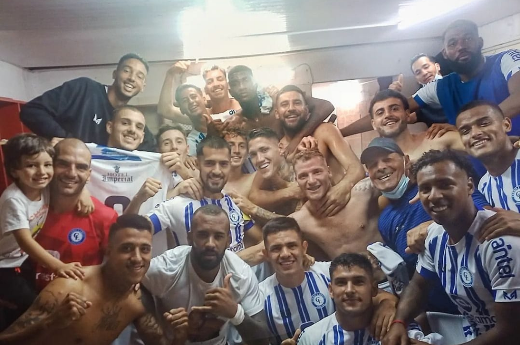 Cerro Largo de Jorge Benguché corta la mala racha y logra su primera victoria en la liga de Uruguay