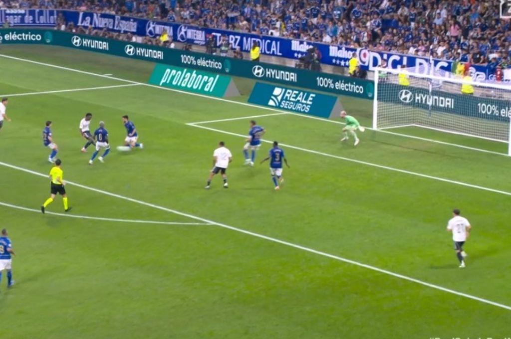 Mbappé le cerró la boca a Vinicius, el jugador que salió enojado con Xabi y la polémica que reclama el Oviedo ante Madrid