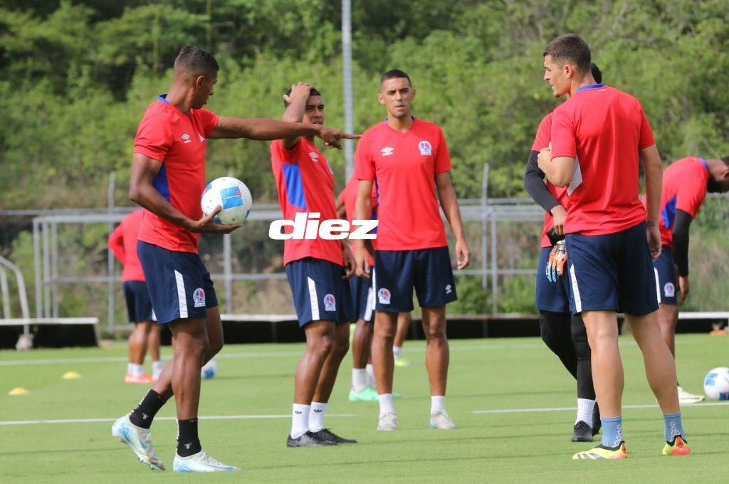 Sin Carlos Pineda en el Olimpia, una visita sorpresa y Espinel recibe buena noticia previo al duelo contra Real Estelí