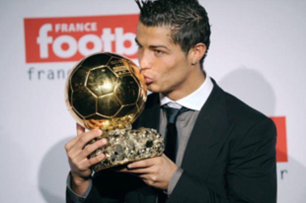 Critican a Vinicius al comparar su actitud con lo que hacían Messi o Cristiano en las galas del Balón de Oro: “Ellos acudían...”