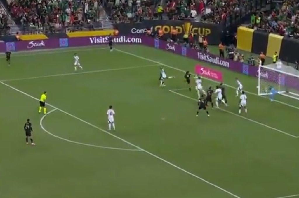 El polémico gol que le anuló el VAR a México, Piojo Herrera 'traicionó' a Costa Rica y Navas le ganó la batalla a los aztecas