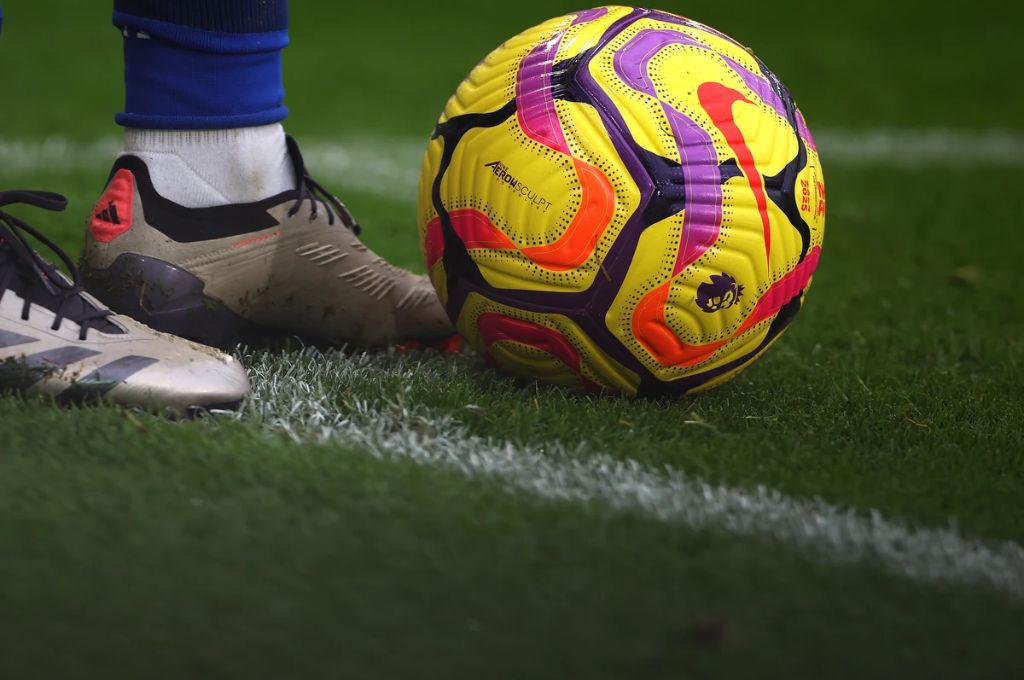 Estrella de la Premier League fue detenido en pleno entreno por violación y la mujer rompe el silencio: “Me trató como una basura”