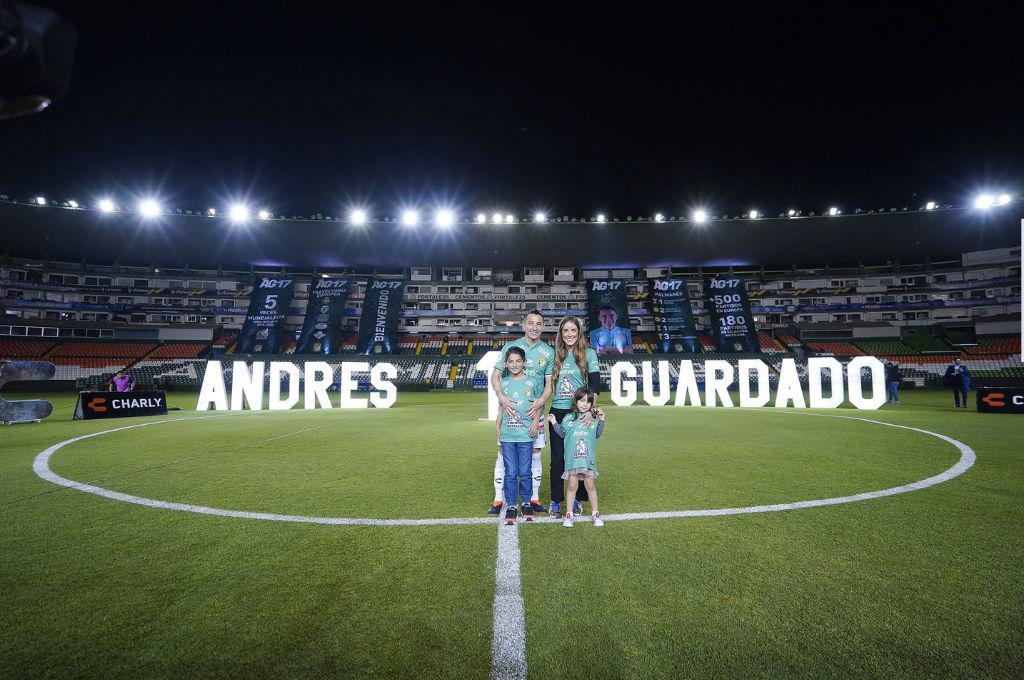 Con mariachis y la temática del ‘Principito’: Así fue la presentación de Andrés Guardado como nuevo jugador del León