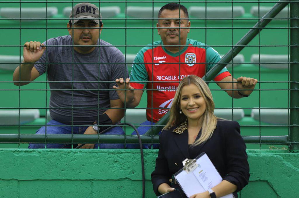 NO SE VIO EN TV: Los estadios estuvieron adornados con mujeres hermosas, la expulsión de Vargas y la celebración de Pedro Báez