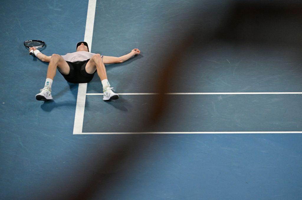 Italia se desborda por Sinner, el gesto ‘loco’ del campeón del Abierto de Australia y el mensaje especial a su padres