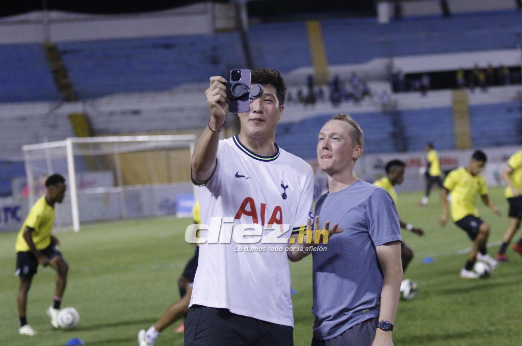 Piden la salida de Falero, el youtuber estadounidense que llegó al Olímpico y lo que pasó con hincha de Real España