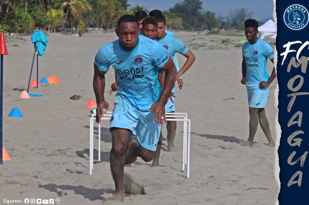 Jairo Róchez está haciendo una buena pretemporada con Motagua en Tela.