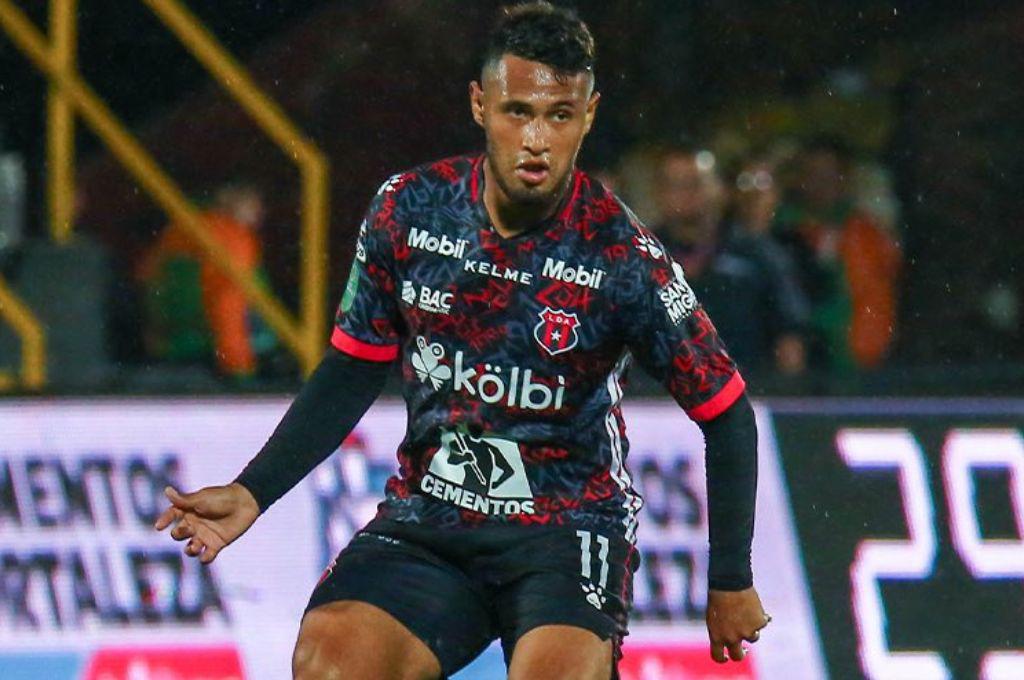 Alajuelense de Alex López sufre duro revés en Costa Rica al caer contra el Santos y ahora piensa en Los Ángeles por la Concacaf