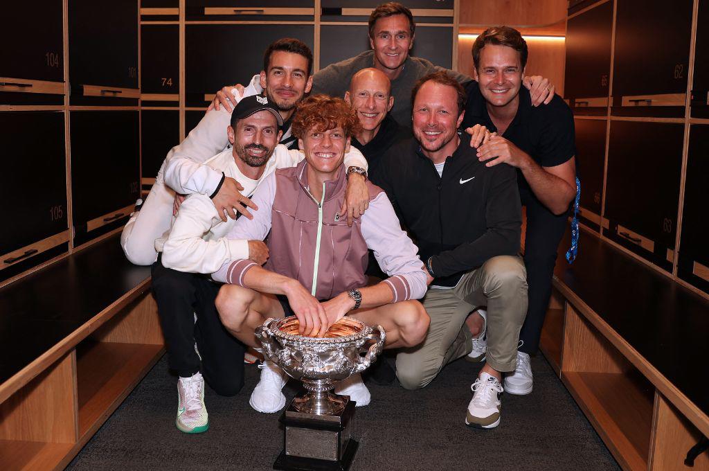 Italia se desborda por Sinner, el gesto ‘loco’ del campeón del Abierto de Australia y el mensaje especial a su padres