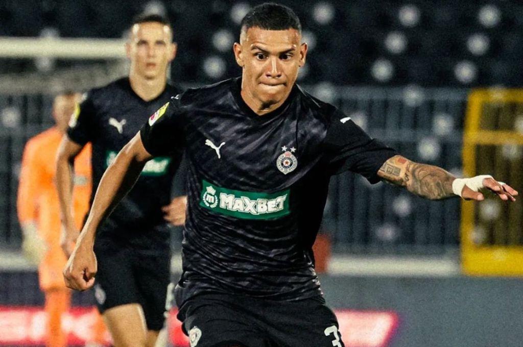 ¡Fue titular! Kervin Arriaga debutó oficialmente con el Partizán de Belgrado en la Liga de Serbia