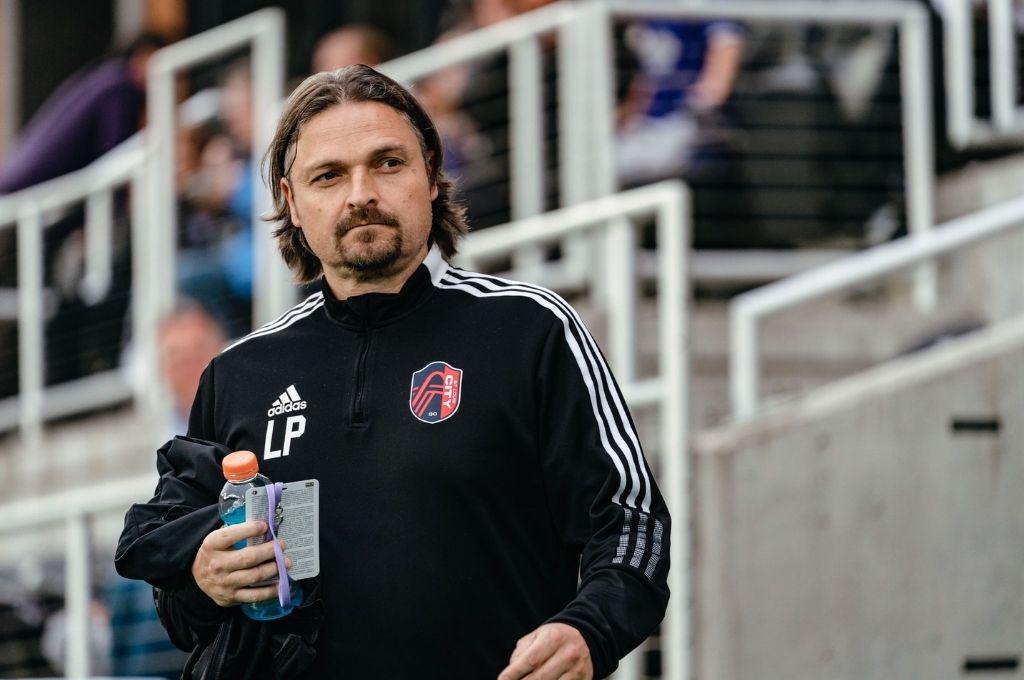 Fue declarado muerto tres veces, secuestró un pingüino y terminó en la cárcel: la inédita historia de un rival de Messi en la MLS