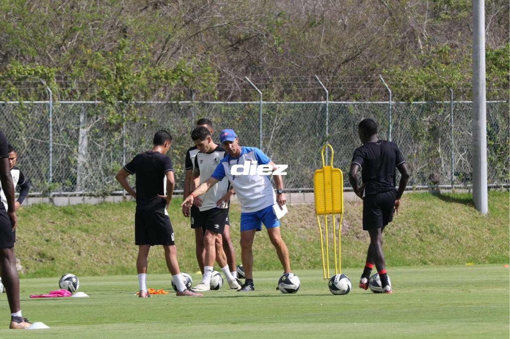 ¿Hará variantes? Eduardo Espinel busca su primer título con el Olimpia y así quieren vencer a Real España