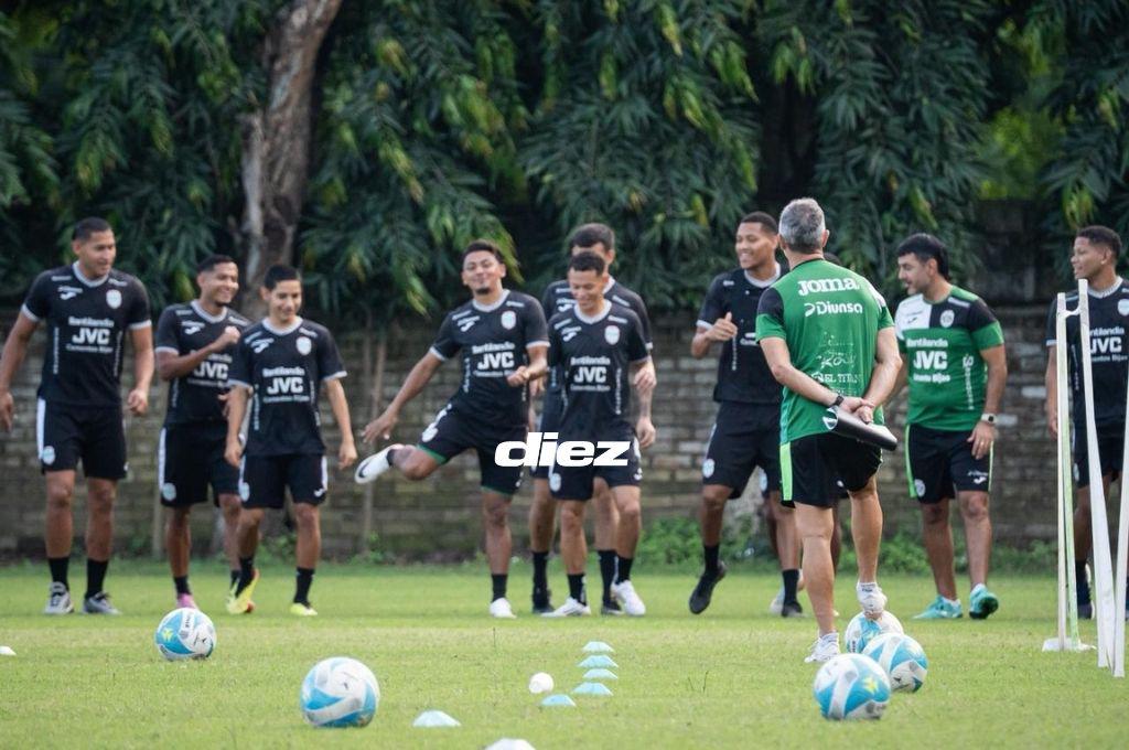 ¿Lo arriesgará Lavallén? Samudio es la duda y plantilla de Marathón recibió visita especial previo a la final ante Olimpia