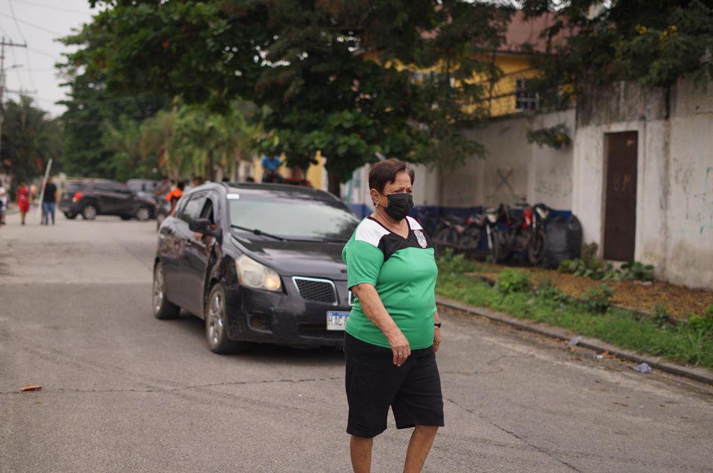 NO SE VIO EN TV: Los estadios estuvieron adornados con mujeres hermosas, la expulsión de Vargas y la celebración de Pedro Báez