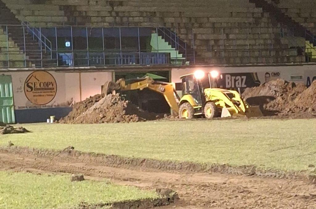 ¿Será como el Nacional? Así lucen los avances en el cambio césped del estadio Juan Ramón Brevé Vargas de Olancho