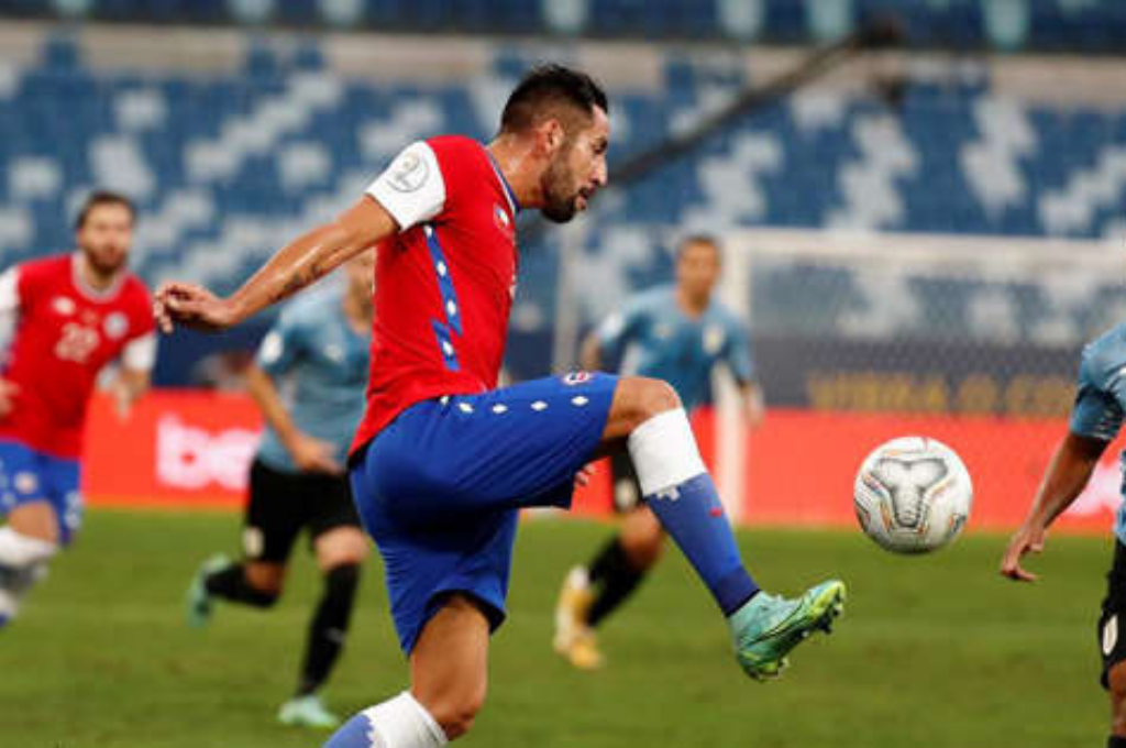 Selección chilena pierde tres jugadores por covid-19 para el duelo con Argentina