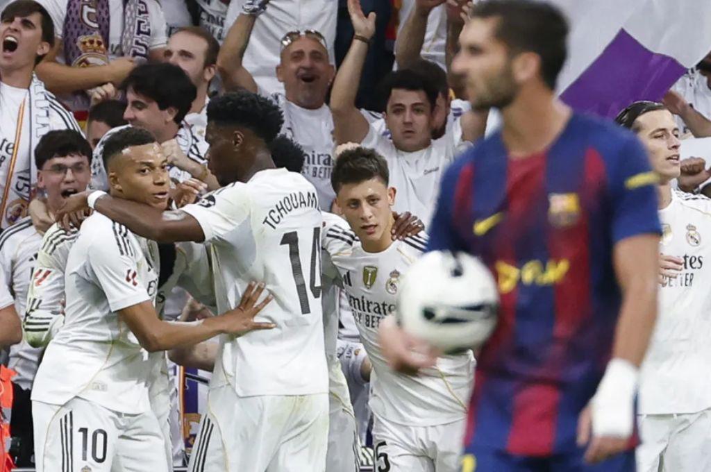 OFICIAL: Real Madrid confirma el tiempo que estará de baja tras lesionarse en el Clásico ante Barcelona: ya fue operado