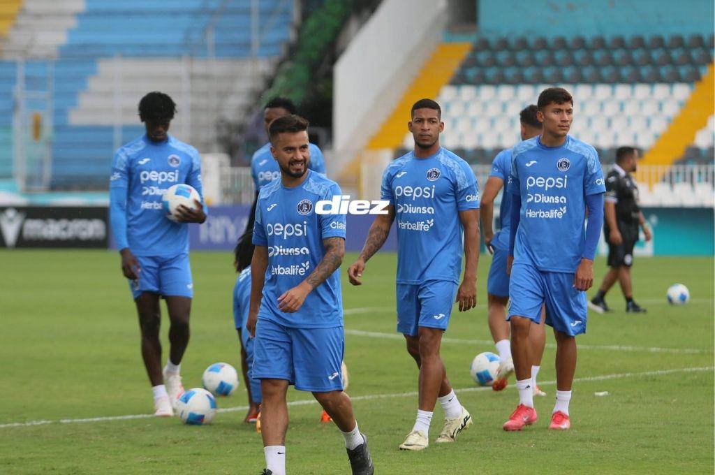 ¿Nuevo fichaje? Con los guantes puestos; así es el nuevo integrante que tuvo Motagua en su entreno previo a enfrentar al CAI