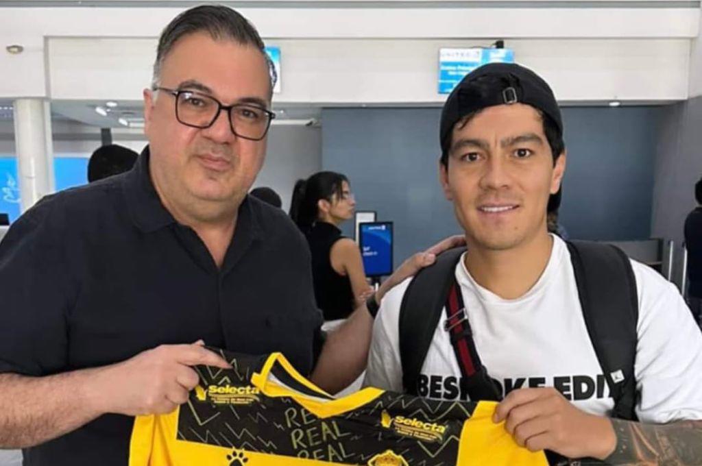 Mexicano Michael Pérez llega a Honduras para integrar las filas del Real España y ganarse un puesto con el Palomo Rodríguez