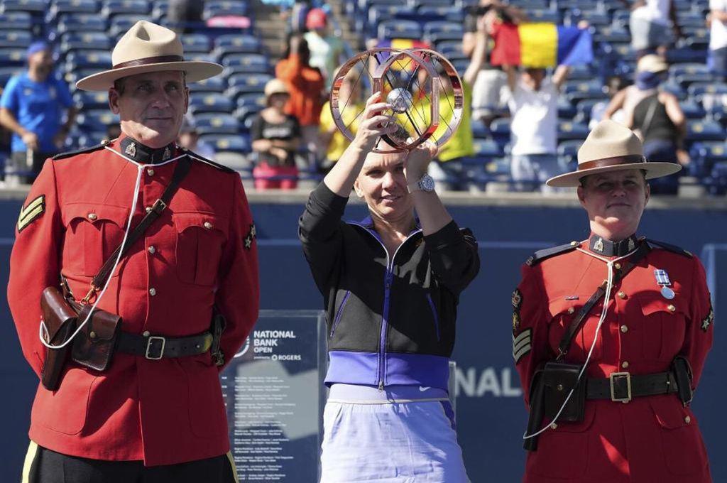 Simona Halep gana por tercera vez el WTA 1000 de Toronto al vencer a Haddad Maia en la final