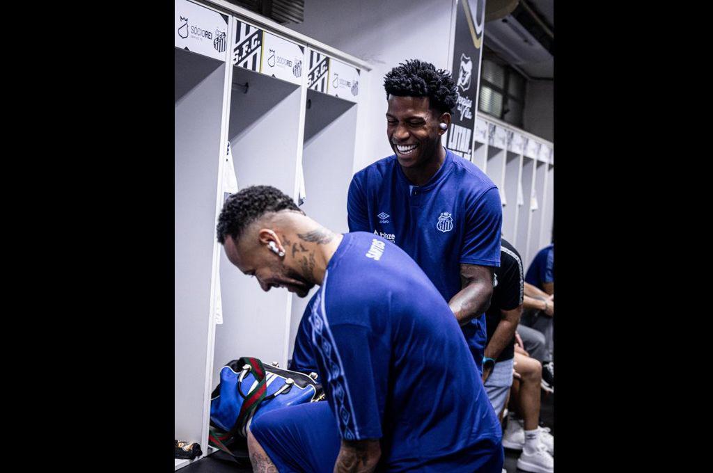 Neymar regresó a Santos con debut amargo: un jugador se burló del ‘10’ en su cumpleaños y lo que hizo un guardia seguridad