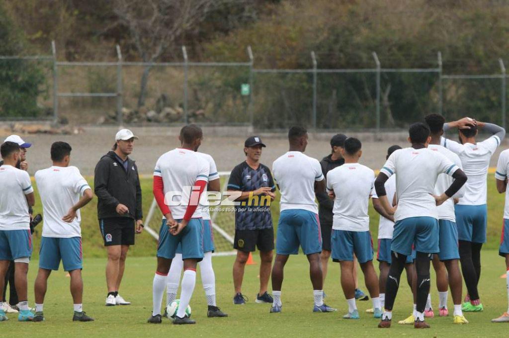 La situación crítica del Olimpia con los delanteros en el Clausura 2023; de la abundancia a solo tener dos disponibles