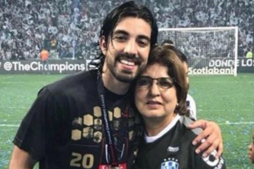 Su madre recibió dos disparos: Acribillan a familiar de Rodolfo Pizarro en su casa y el mexicano deja un triste mensaje