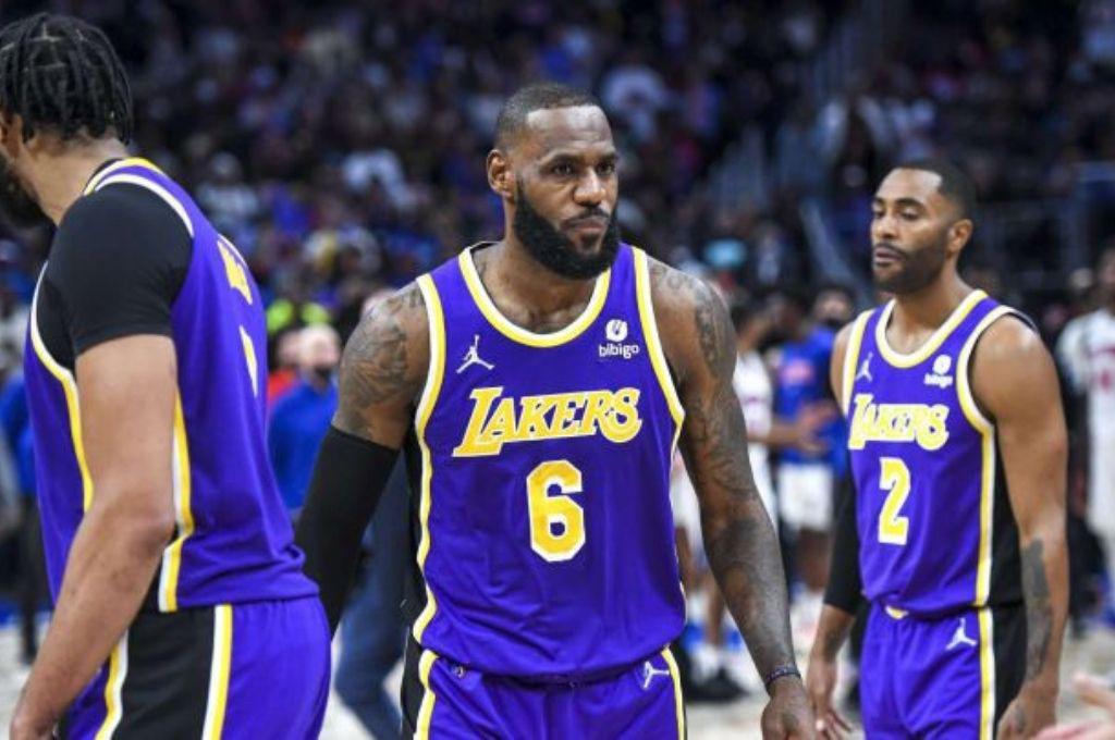 Los Lakers reabren todas las dudas con rotunda derrota ante Grizzlies