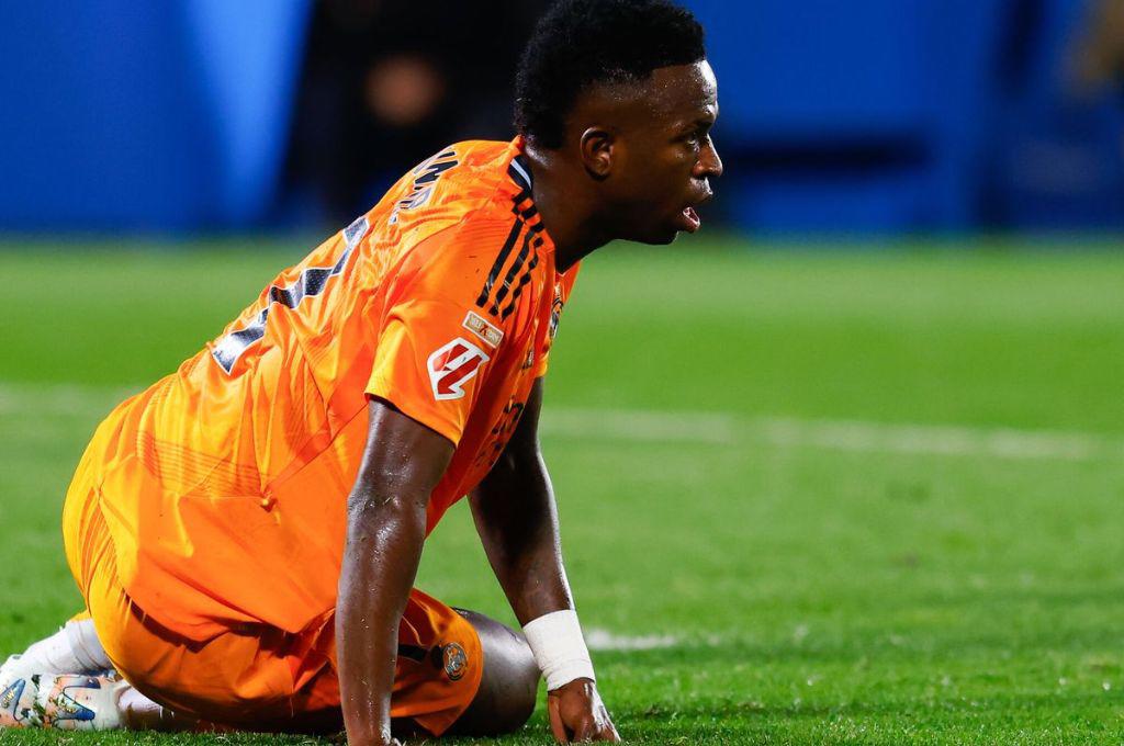 ¿Quién es Gonzalo García, el futbolista que sustituirá a Vinicius en el Real Madrid-Liverpool? Ha jugado hasta de lateral