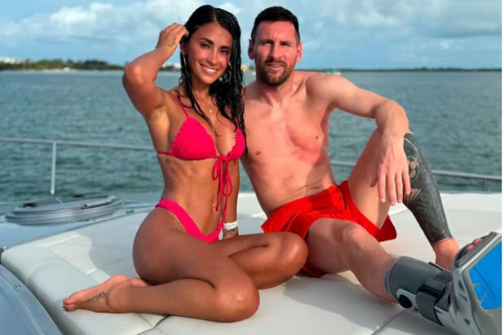 ¡De nuevo en la playa! Antonela Rocuzzo enciende las redes sociales con su bikini; junto a Messi y Luis Suárez