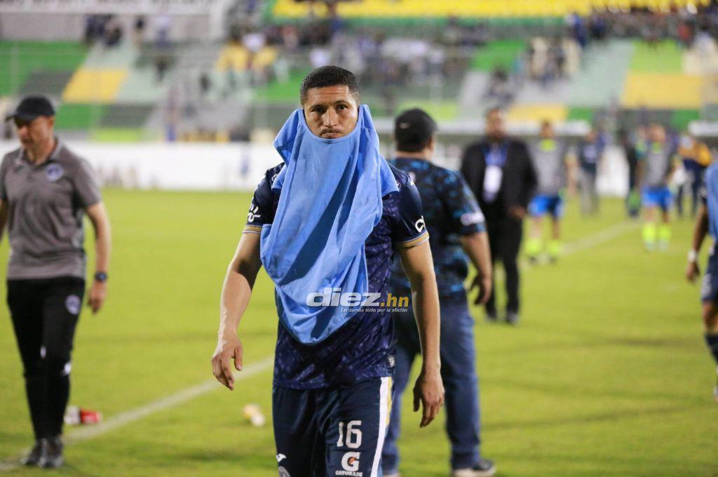 NO SE VIO EN TV: las duras imágenes de los jugadores de Motagua, quién es el nuevo debutante en Olimpia y el que rompió en llanto