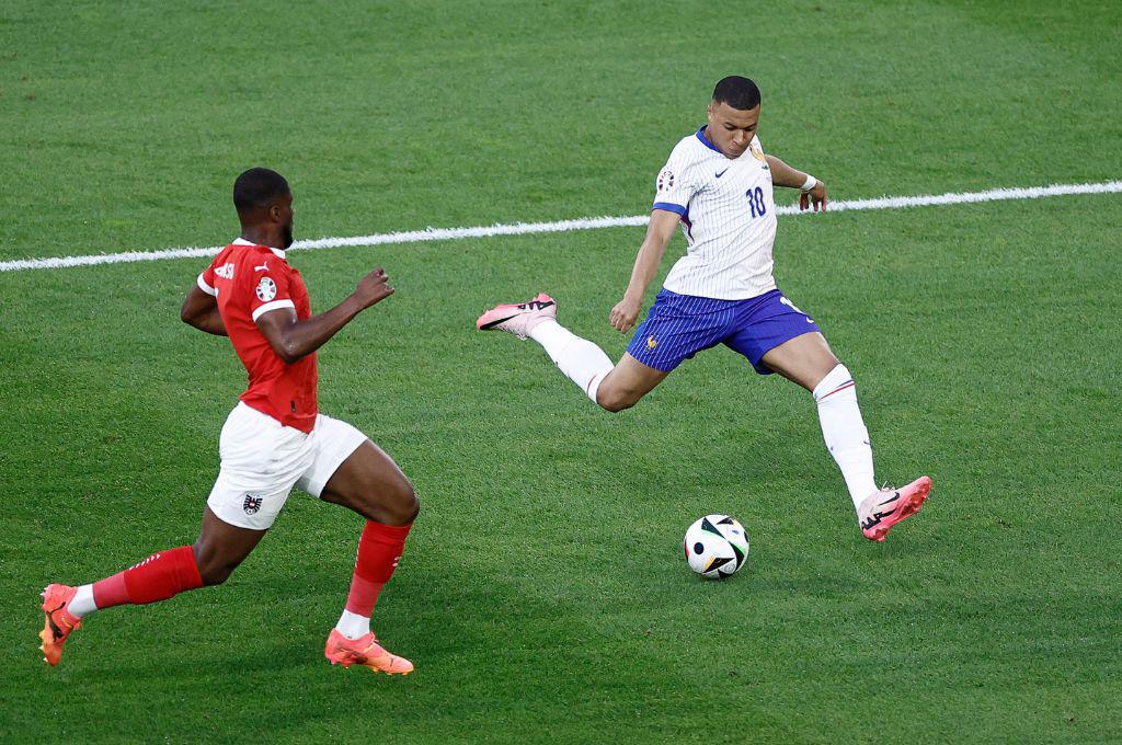 Mbappé se rompe, dardo de MisterChip a Kylian y Griezmann terminó lleno de sangre en el debut de Francia en la Eurocopa
