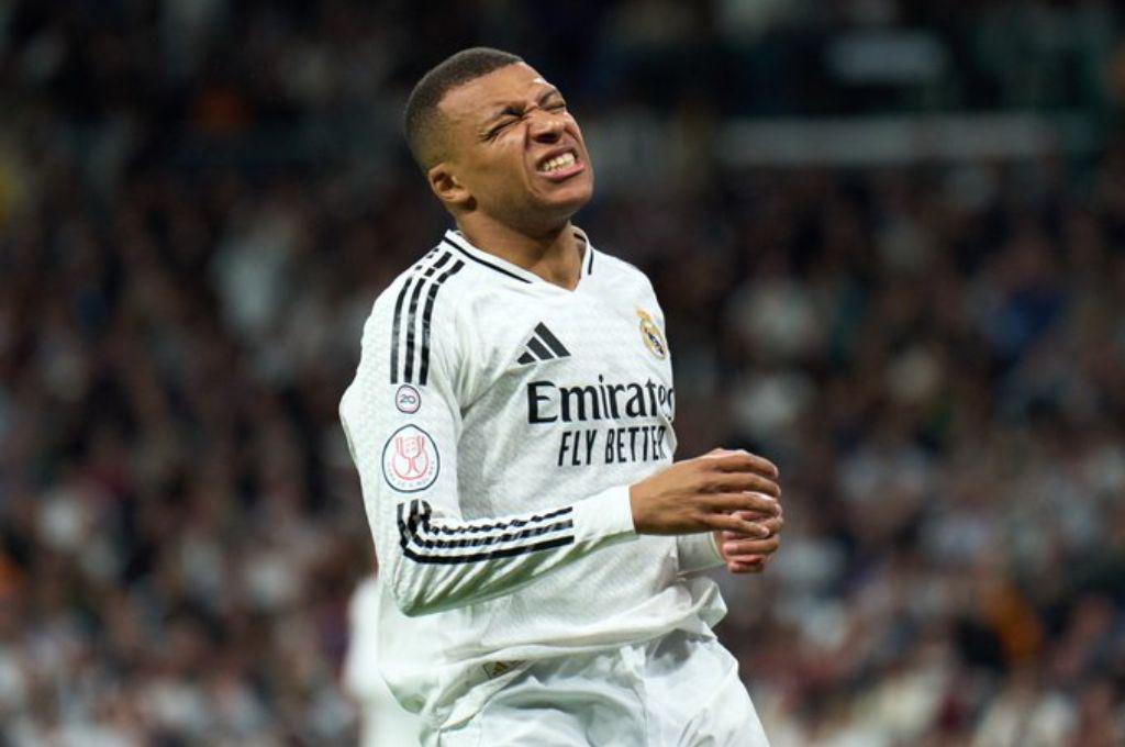 El 'regalo' del árbitro al Real Madrid, la pesadilla de Vinicius y la bronca de Mbappé tras caer ante Valencia