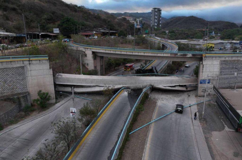 La razón por la que puente a desnivel colapsó en el Anillo Periférico de Tegucigalpa: ¿hubo muertos?