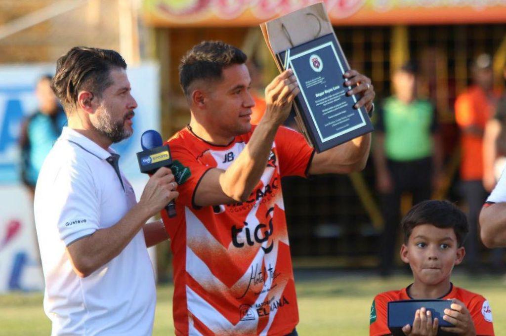 Roger Rojas y su nueva vida luego de su retiro del fútbol: El proceso doloroso que pasó...¿qué le han dicho los médicos?