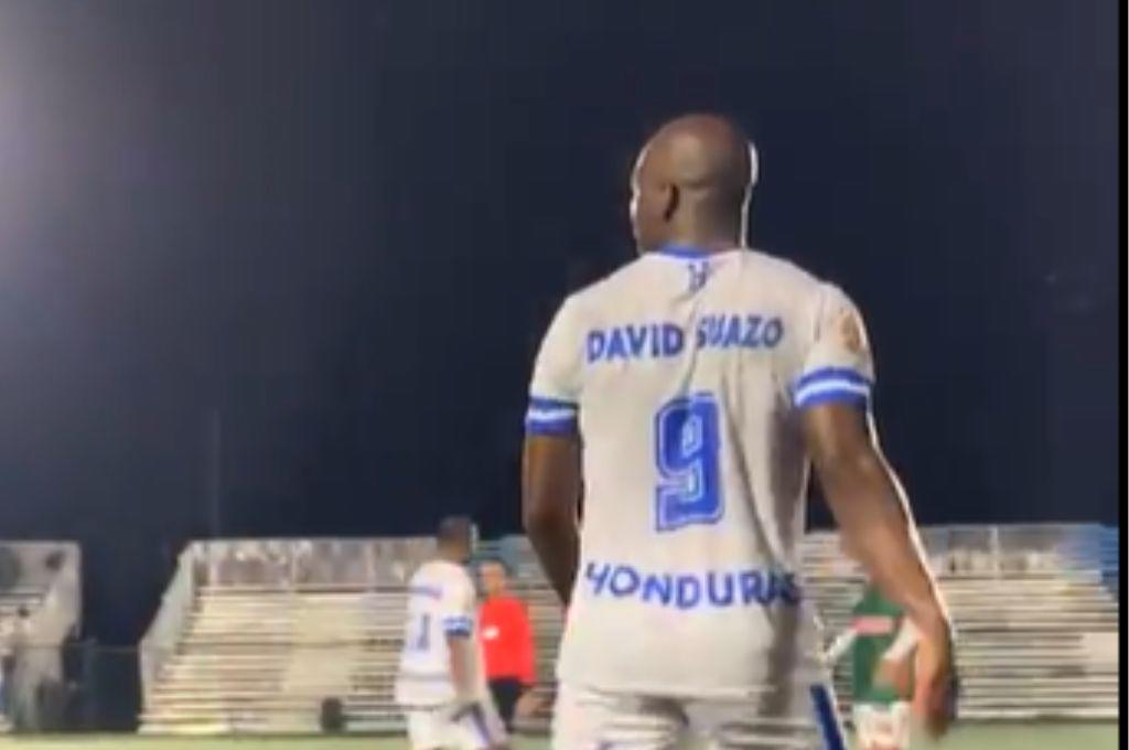 David Suazo sorprende junto a otras estrellas y nuevamente se pone la camisa de Honduras frente a las leyendas de México
