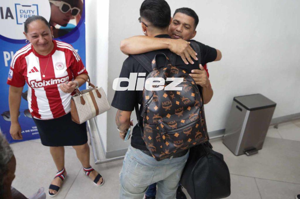 Kervin Arriaga la hace de periodista, el único legionario que se quedó en Honduras y despedida especial para Luis Palma