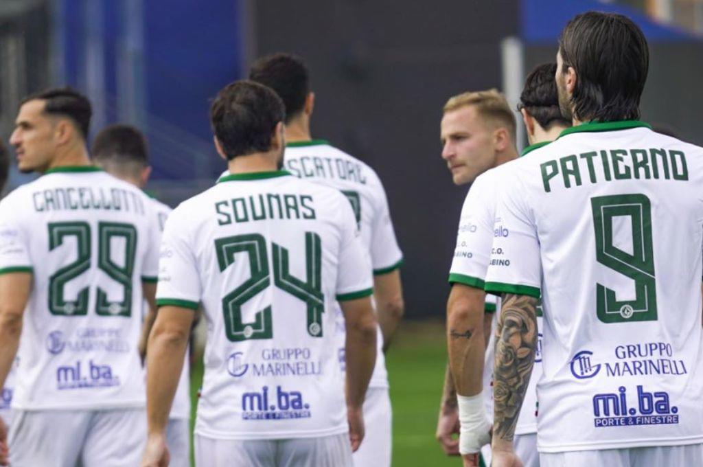 El inédito club que asciende de división cada vez que renuncia o muere un Papa: la maldición inversa