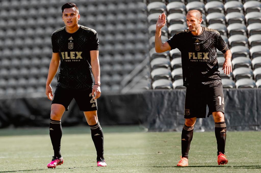 Hondureño Denil Maldonado debuta en el LAFC haciendo dupla con el defensor italiano Chiellini en amistoso